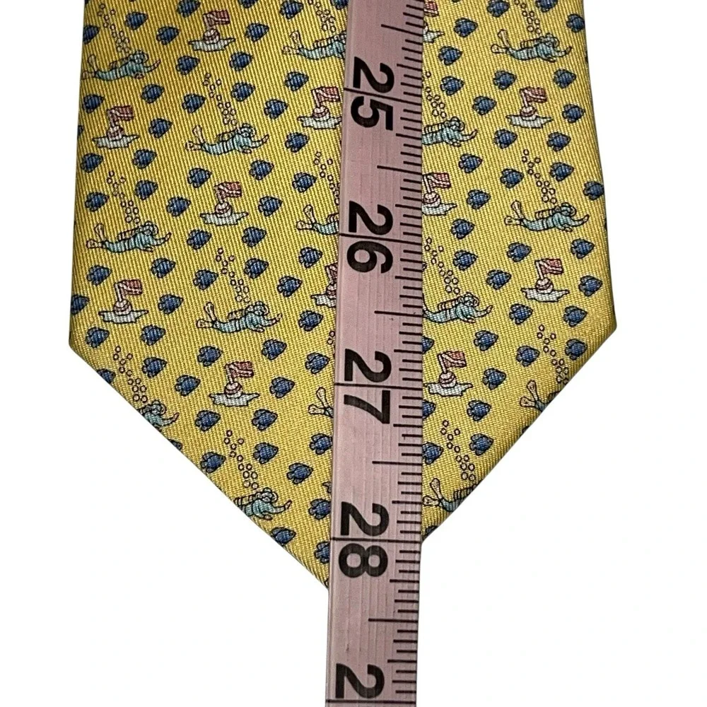 Vineyard Vines Shep & Ian‎ 100% Silk Yellow Scuba Diving Ocean Fish Sea Tie USA